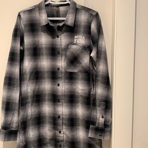NWT. Men’s Fox shirt